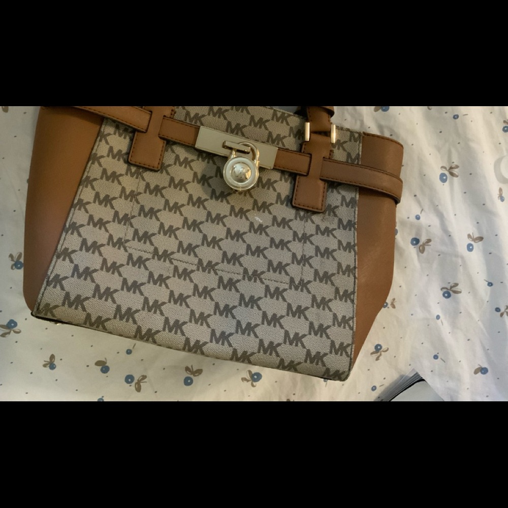 Micheal Kors Purse